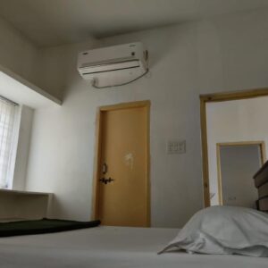 Luxury 2 BHK AC Serviced Apartment Bedroom in Hyderabad at Odranest